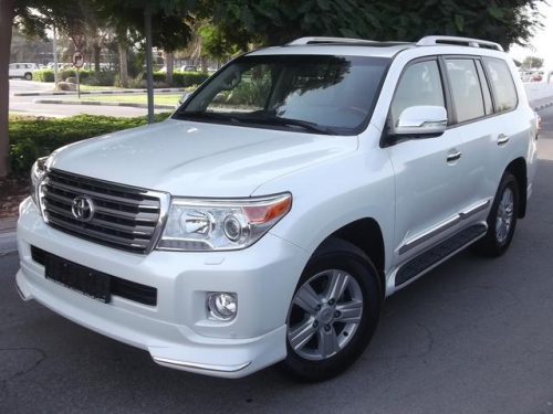 2013 TOYOTA LAND CRUISER VXR V8 5.7 في السعودية