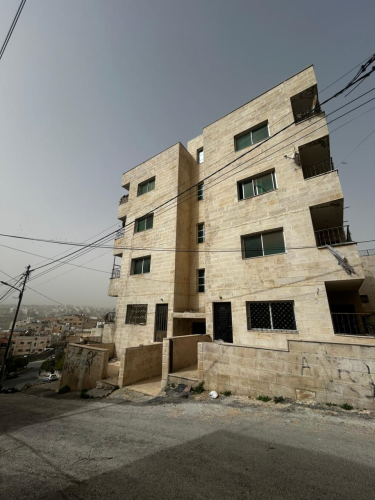 فرصة استثمارية مميزة – عمارة سكنية  في الأردن